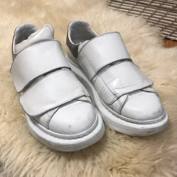 Alexander McQueen - Picture 3 of 5